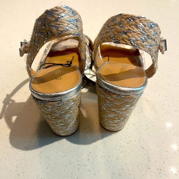 🆕 Express | Metallic Strap Jute Block Heel Sandals Silver/Tan Size 8 - Picture 7 of 7